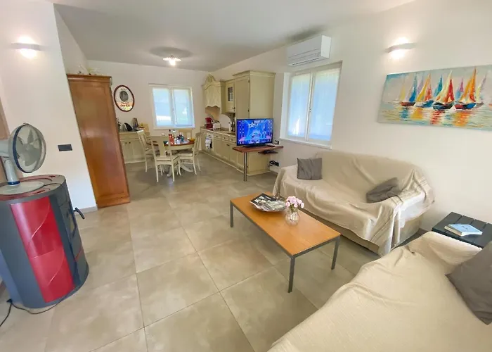 度假居 Paradiso-boschetto Mit Pool